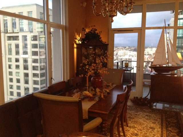 550 Front Street, Unit 1704 San Diego, CA 92101 - Photo 5 of 25 Dining Area