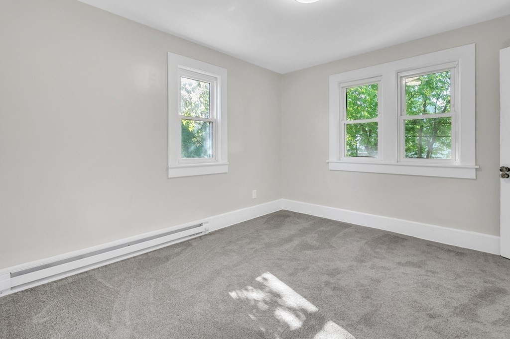 19 Beacon Street Springfield, MA 01109 - Photo 12 of 22 Gallery Image 12