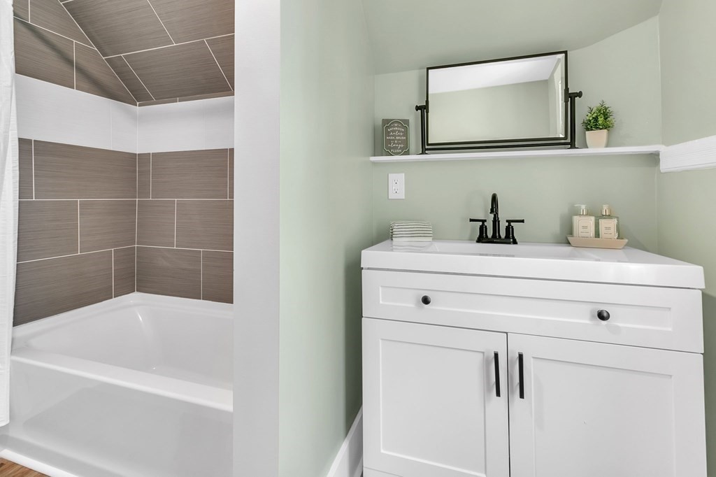 19 Beacon Street Springfield, MA 01109 - Photo 18 of 22 Gallery Image 18
