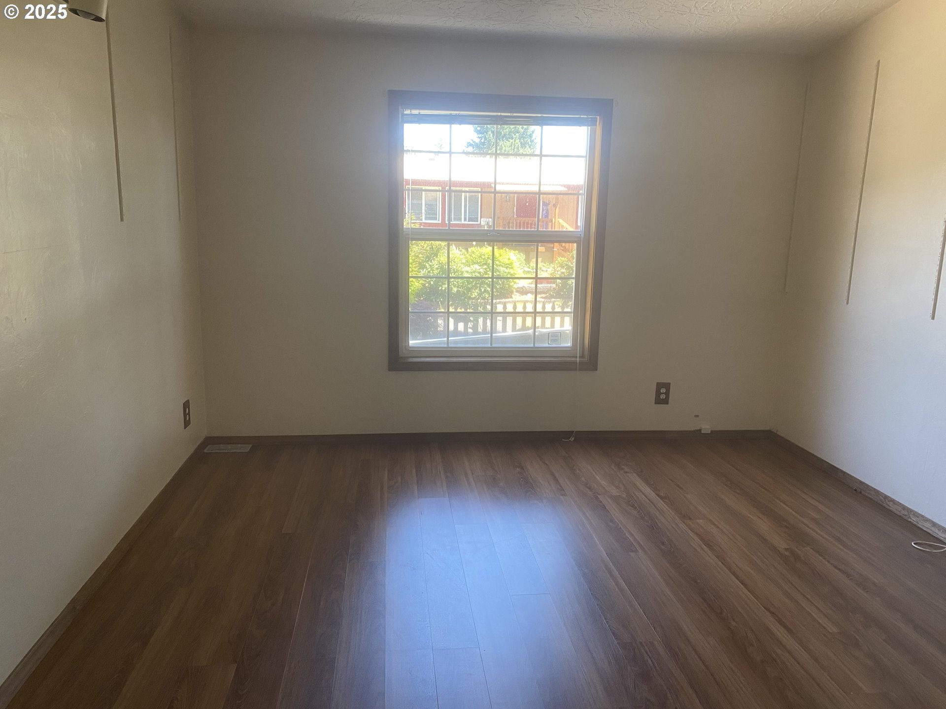 27645 Snyder Road, Unit 74 Junction City, OR 97448 - Photo 28 of 42 Primary Bedroom