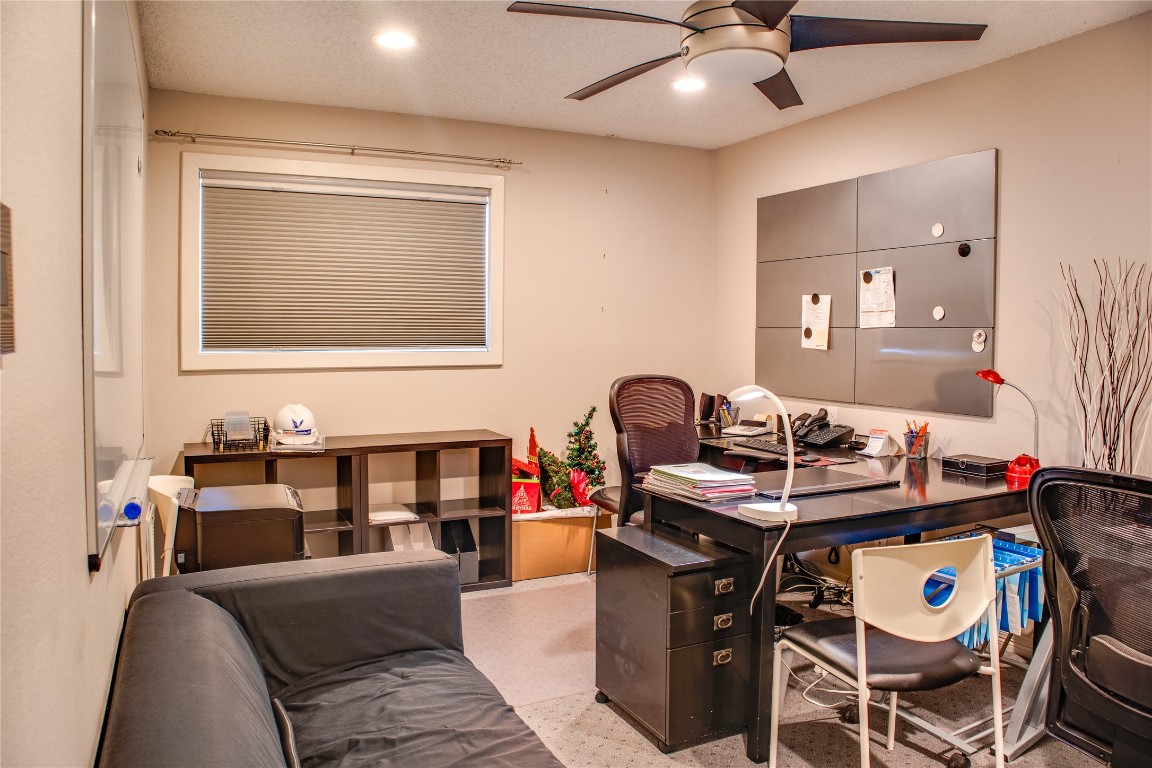 5008 Locust Street Bellaire, TX 77401 - Photo 14 of 18