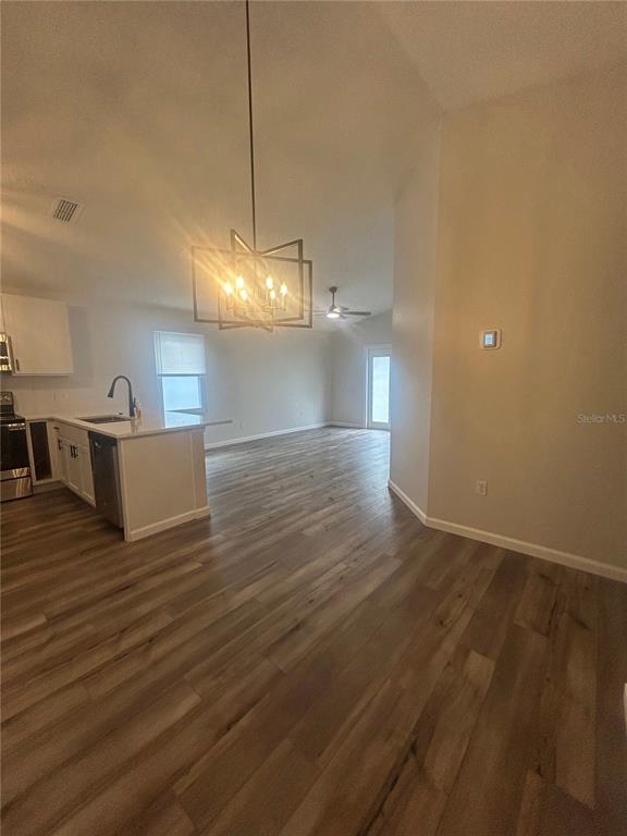 5224 Florida Holly Drive Orlando, FL 32811 - Photo 5 of 18