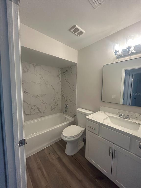 5224 Florida Holly Drive Orlando, FL 32811 - Photo 9 of 18