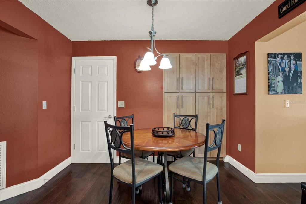 8301 Monarch Circle Seminole, FL 33772 - Photo 12 of 33