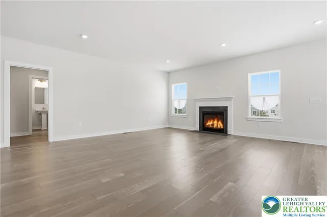 $728,888 | 6405 Robin Road, Lower Macungie Township, PA 18062