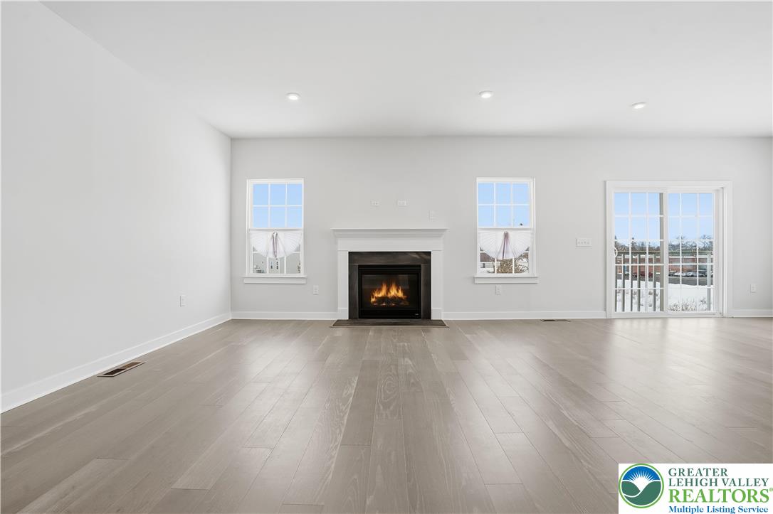 6405 Robin Road Lower Macungie Township, PA 18062 - Photo 12 of 70