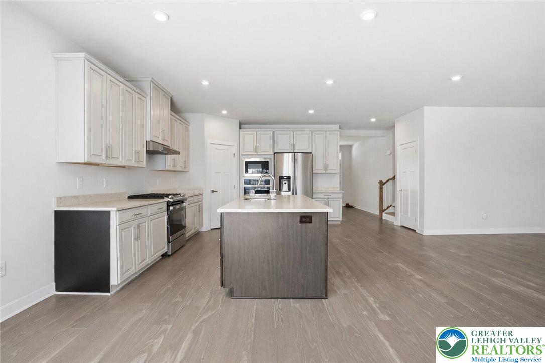 6405 Robin Road Lower Macungie Township, PA 18062 - Photo 17 of 70