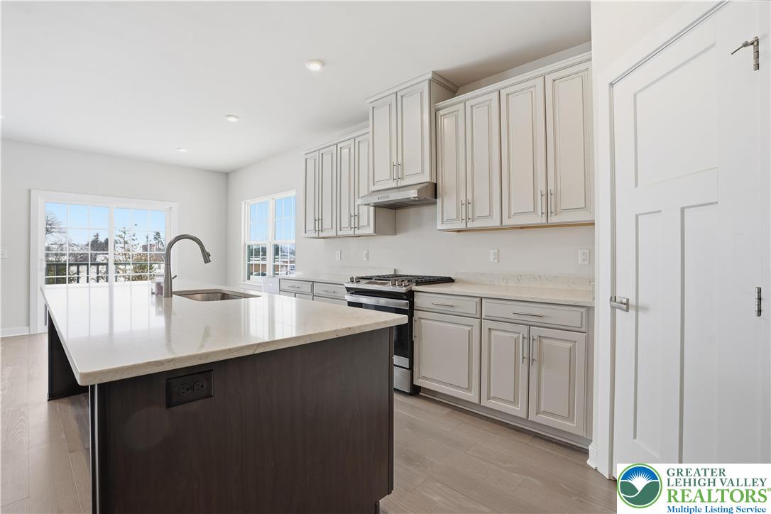 6405 Robin Road Lower Macungie Township, PA 18062 - Photo 19 of 70