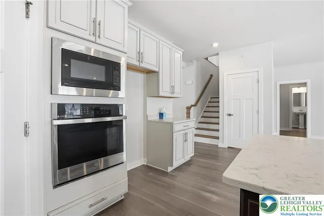 $728,888 | 6405 Robin Road, Lower Macungie Township, PA 18062