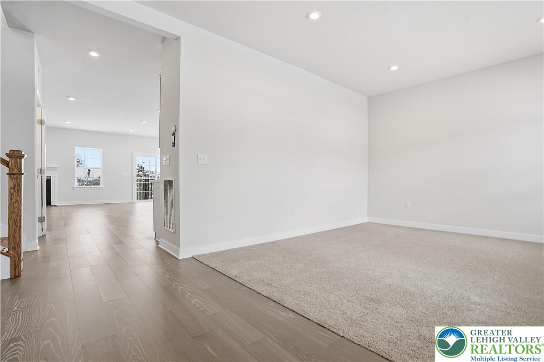 6405 Robin Road Lower Macungie Township, PA 18062 - Photo 23 of 70