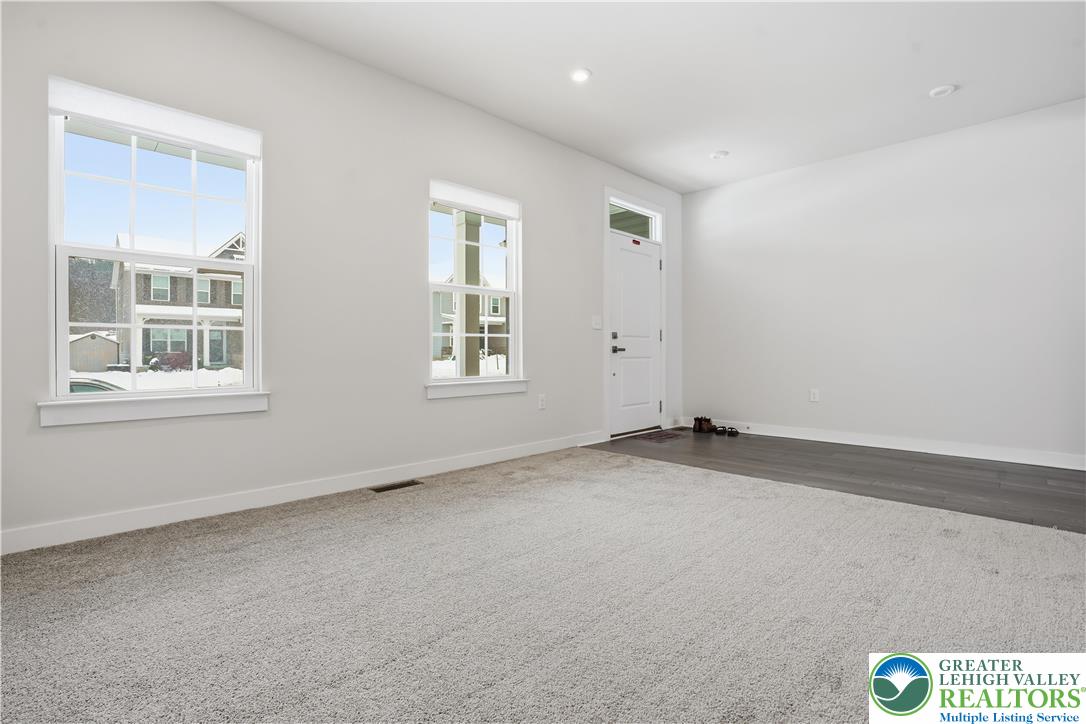 6405 Robin Road Lower Macungie Township, PA 18062 - Photo 24 of 70