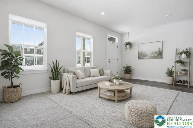 $728,888 | 6405 Robin Road, Lower Macungie Township, PA 18062