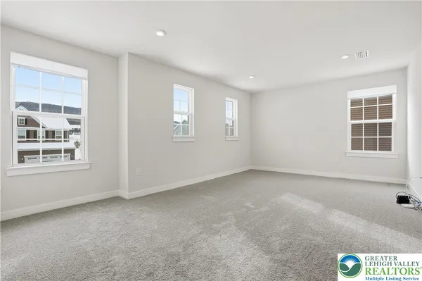 a bathroom with a toilet