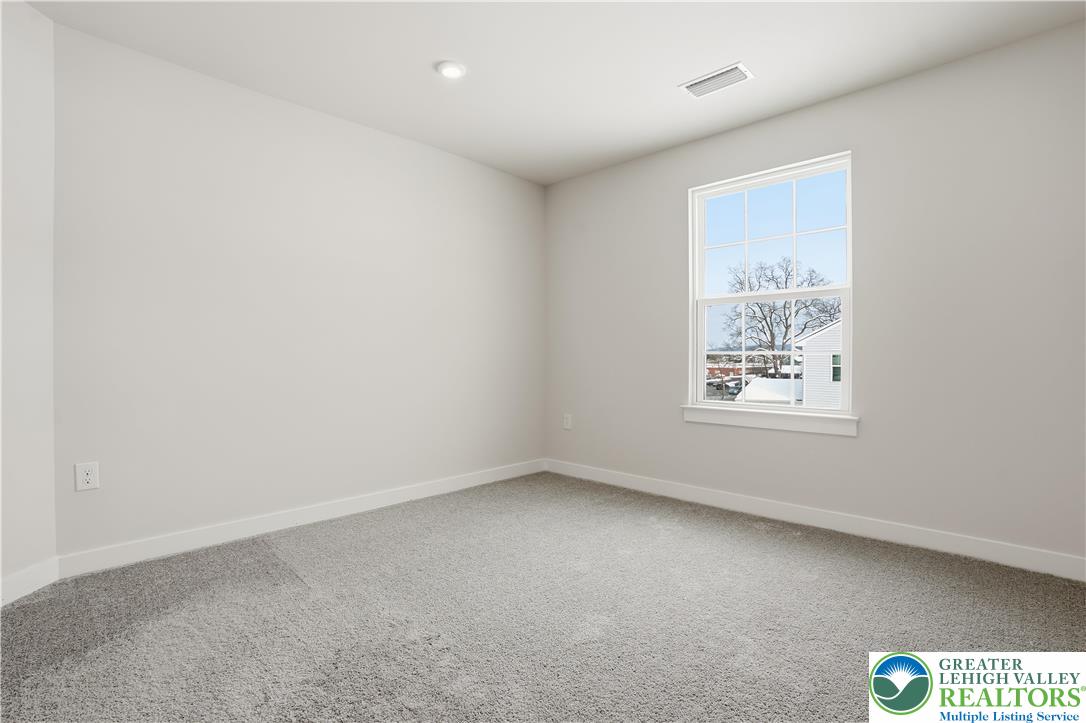 6405 Robin Road Lower Macungie Township, PA 18062 - Photo 43 of 70