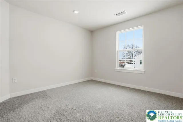 $728,888 | 6405 Robin Road, Lower Macungie Township, PA 18062