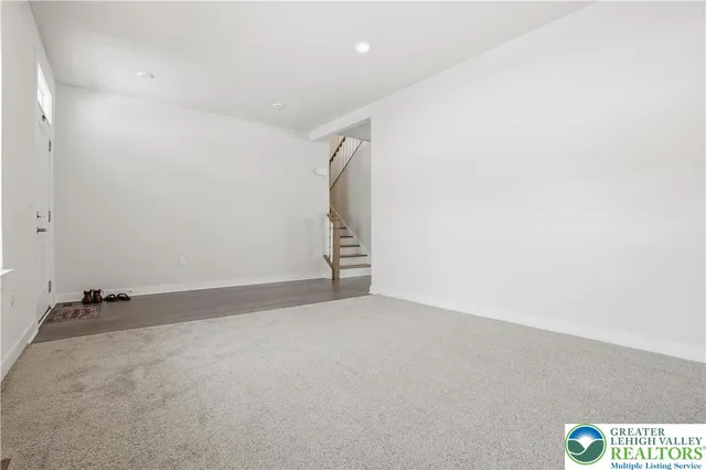 $728,888 | 6405 Robin Road, Lower Macungie Township, PA 18062