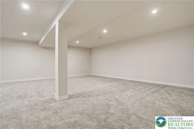 $728,888 | 6405 Robin Road, Lower Macungie Township, PA 18062