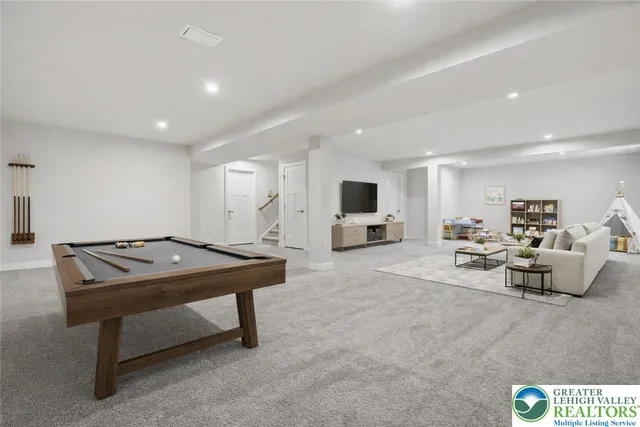 $728,888 | 6405 Robin Road, Lower Macungie Township, PA 18062