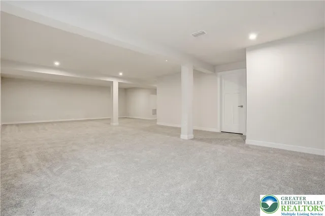 $728,888 | 6405 Robin Road, Lower Macungie Township, PA 18062