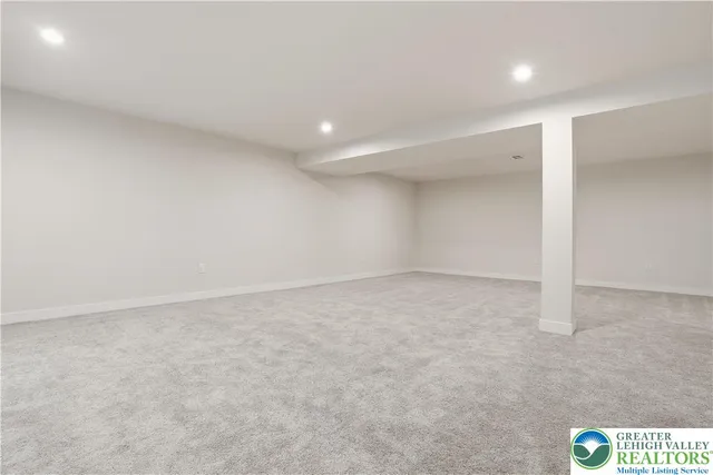 $728,888 | 6405 Robin Road, Lower Macungie Township, PA 18062