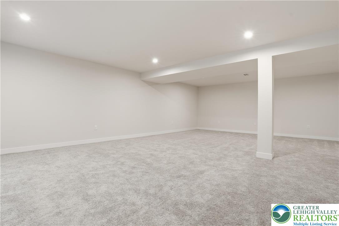 6405 Robin Road Lower Macungie Township, PA 18062 - Photo 64 of 70