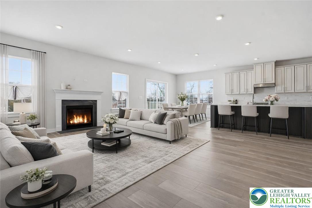 6405 Robin Road Lower Macungie Township, PA 18062 - Photo 9 of 70