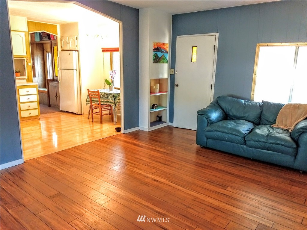 402 Stowell Road Silver Creek, WA 98585 - Photo 2 of 25 Gallery Image 2
