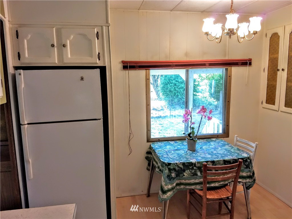 402 Stowell Road Silver Creek, WA 98585 - Photo 5 of 25 Gallery Image 5
