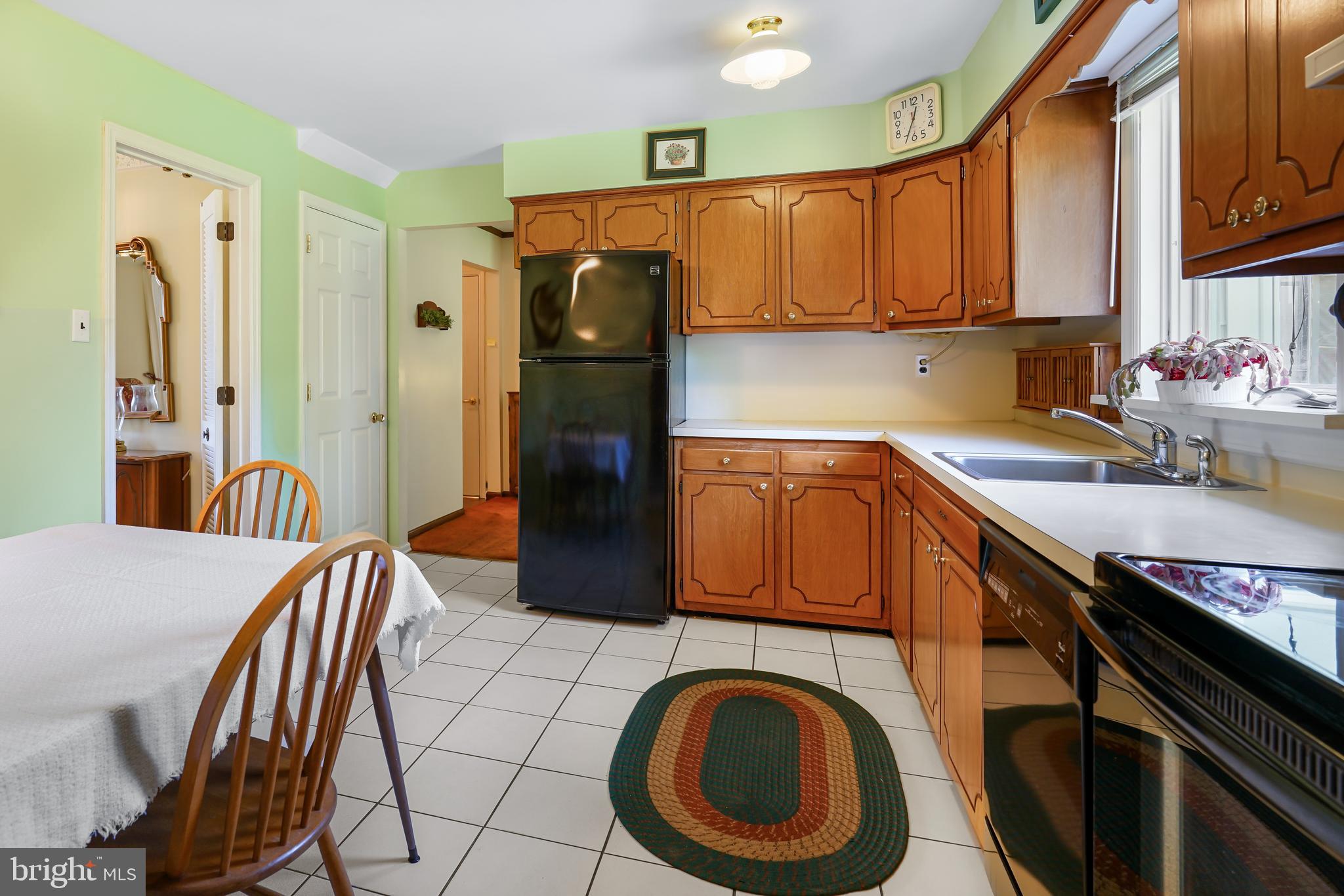 10 Alton Road Newark, DE 19711 - Photo 13 of 35 Kitchen