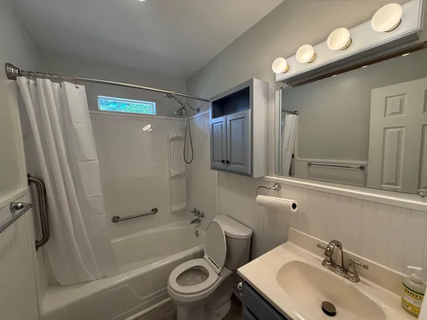 $1,650 | 1746 East Avalon Circle, Unit B, Charleston, SC 29407