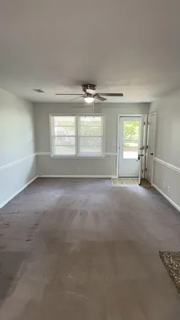 $1,900 | 1746 East Avalon Circle, Charleston, SC 29407