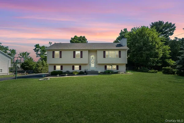 $579,000 | 152 Highland Avenue, Monroe, NY 10950