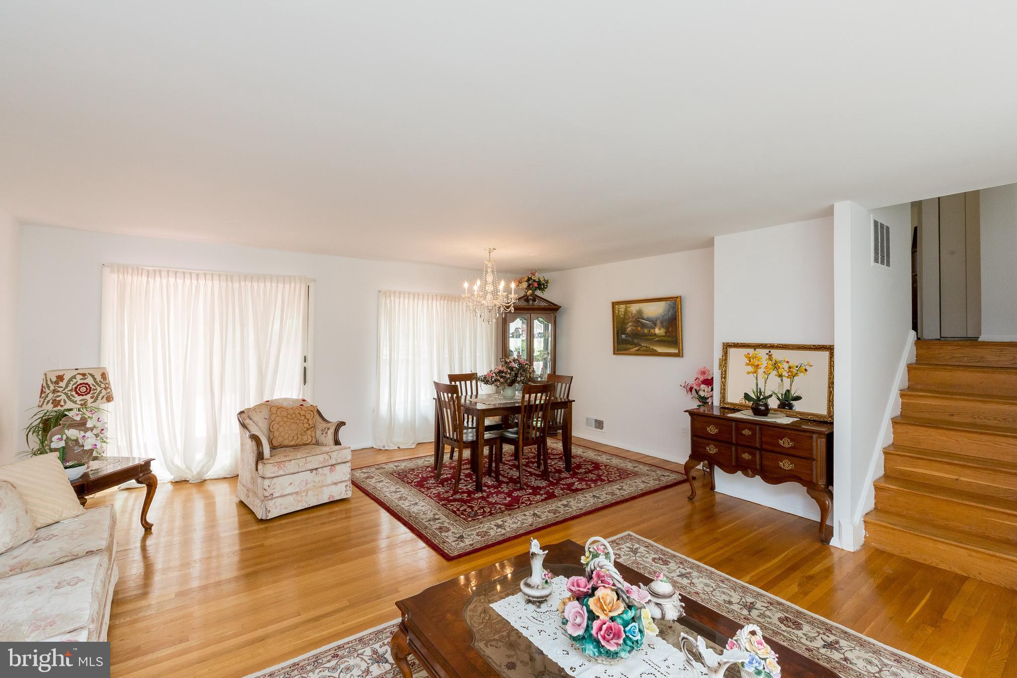 4400 Emden Street Silver Spring, MD 20906 - Photo 10 of 35 Extra Large Living Area 2