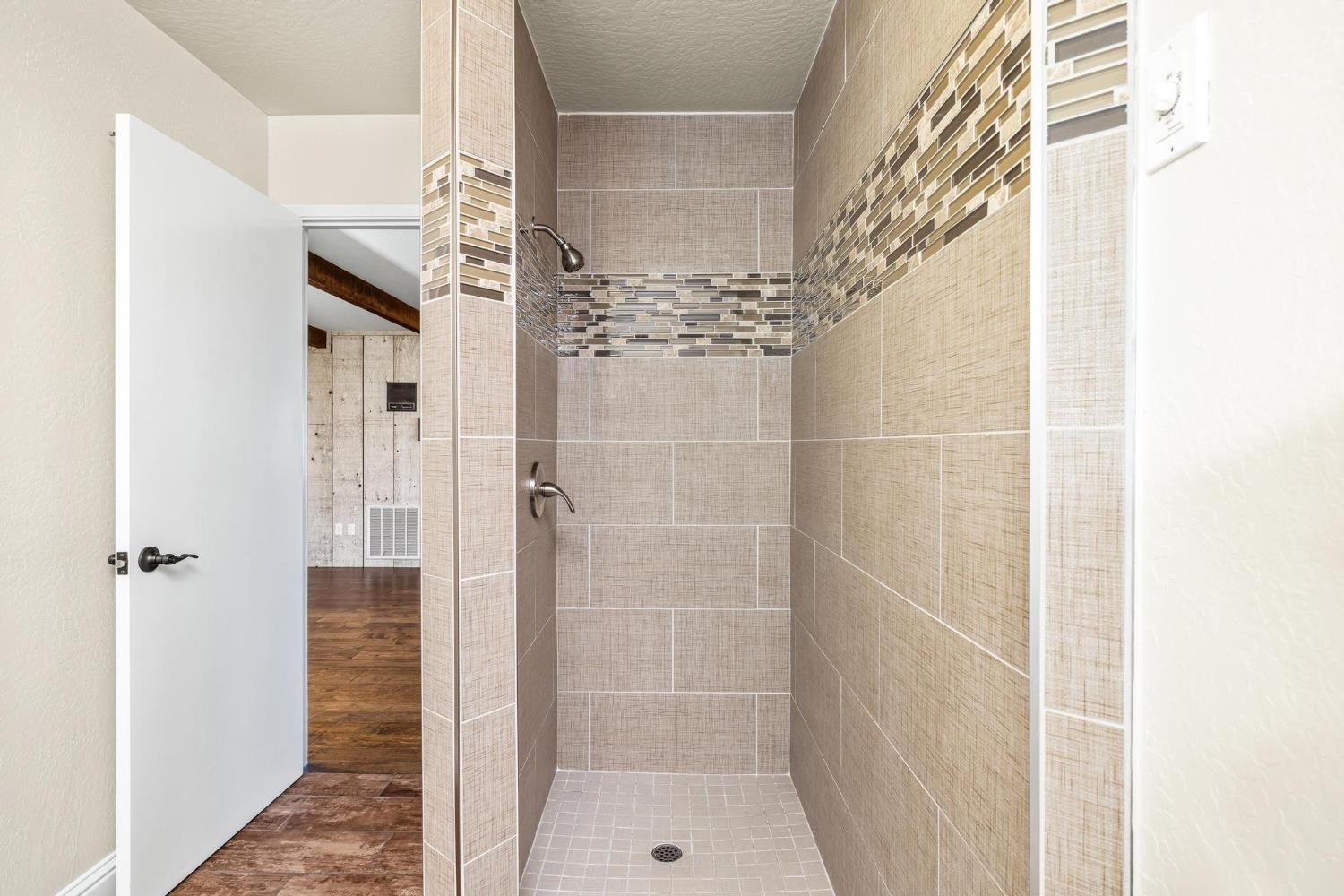 771 Mother Shipton Road Copperopolis, CA 95228 - Photo 30 of 72 Guest Suite walk-in shower.