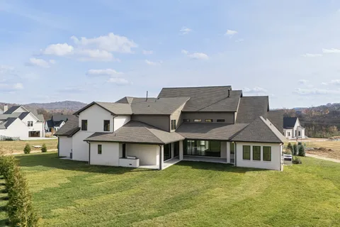 $3,999,990 | 8122 Boiling Spgs Place, Brentwood, TN 37027