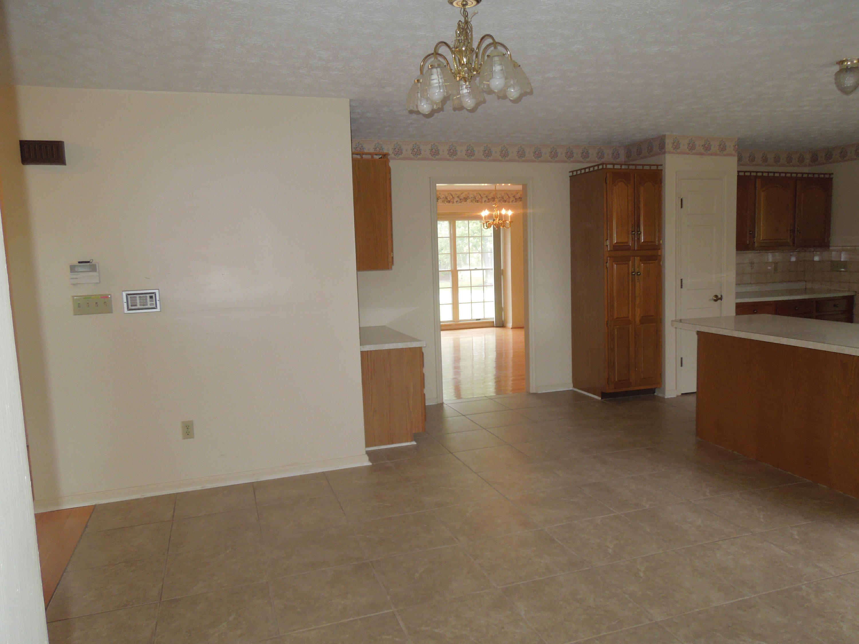 125 Twin Acres Road Middlesboro, KY 40965 - Photo 13 of 25 DSCN4638