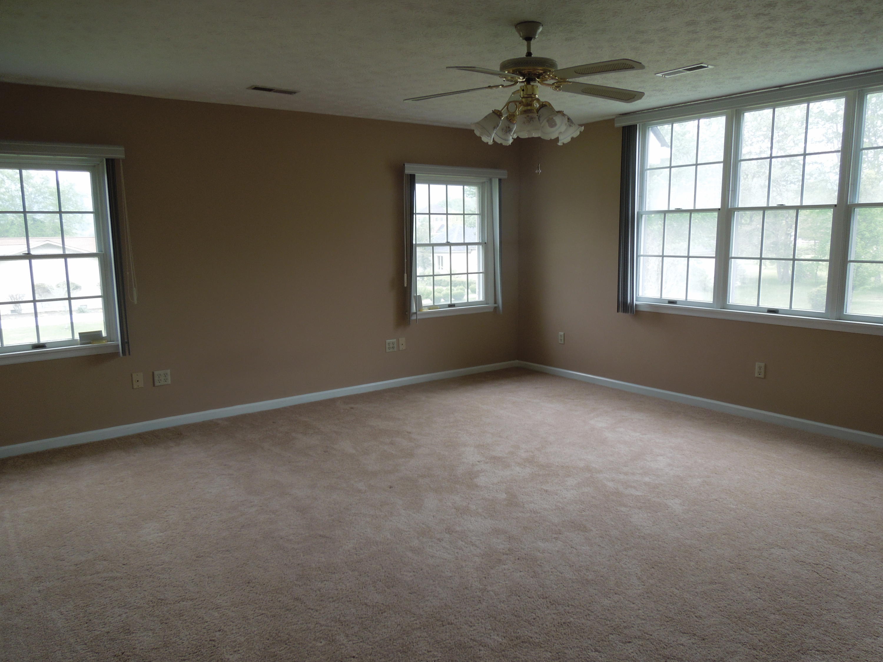 125 Twin Acres Road Middlesboro, KY 40965 - Photo 16 of 25 DSCN4649