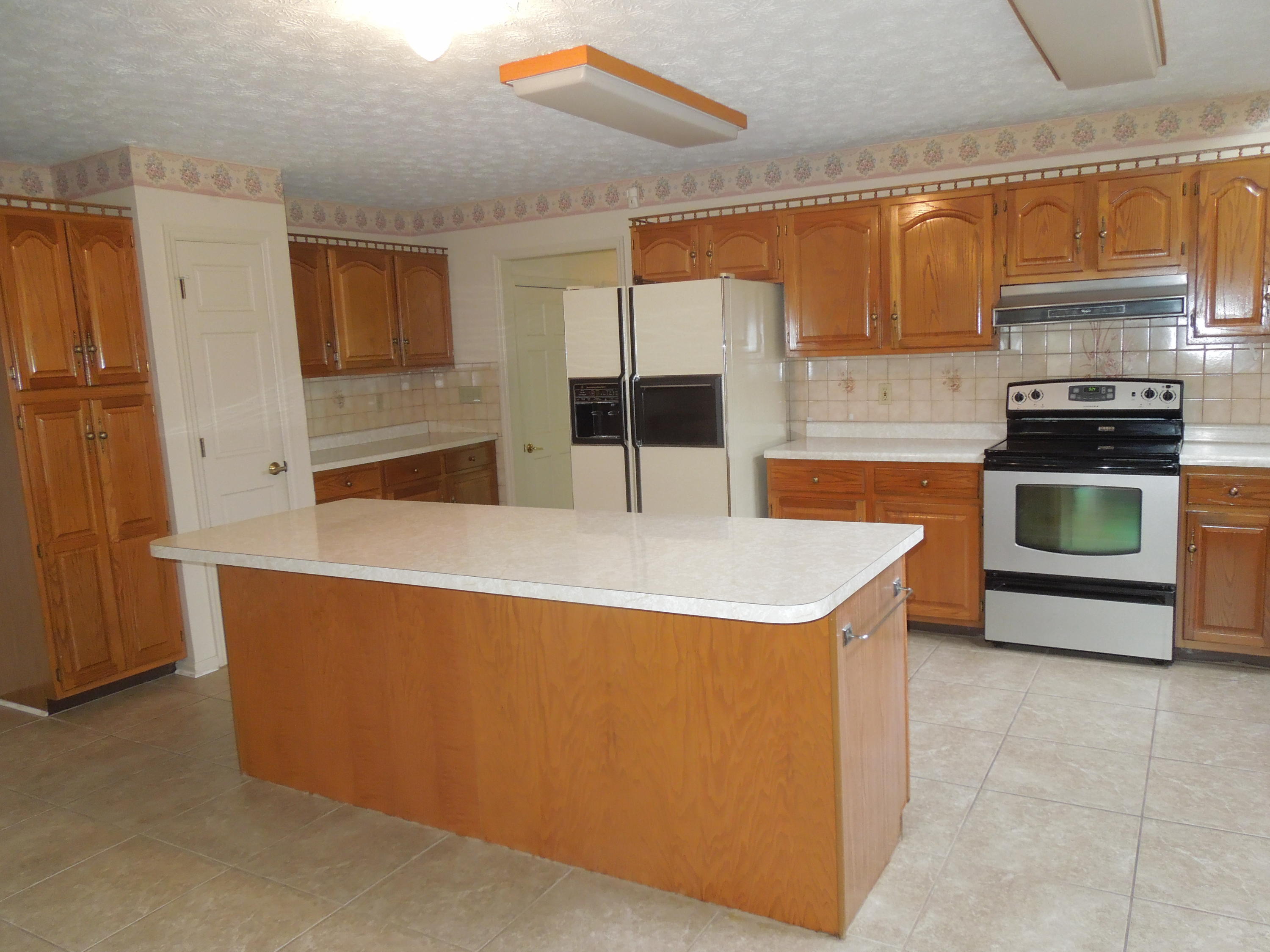 125 Twin Acres Road Middlesboro, KY 40965 - Photo 10 of 25 DSCN4622
