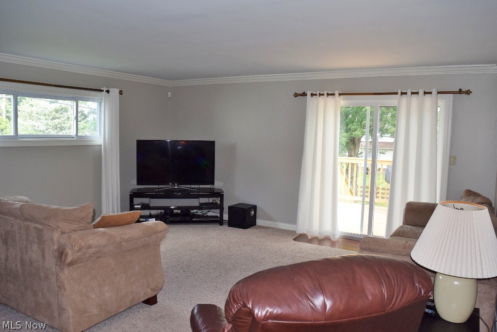 2053 Hansford Road Cleveland, OH 44124 - Photo 10 of 22 Gallery Image 10