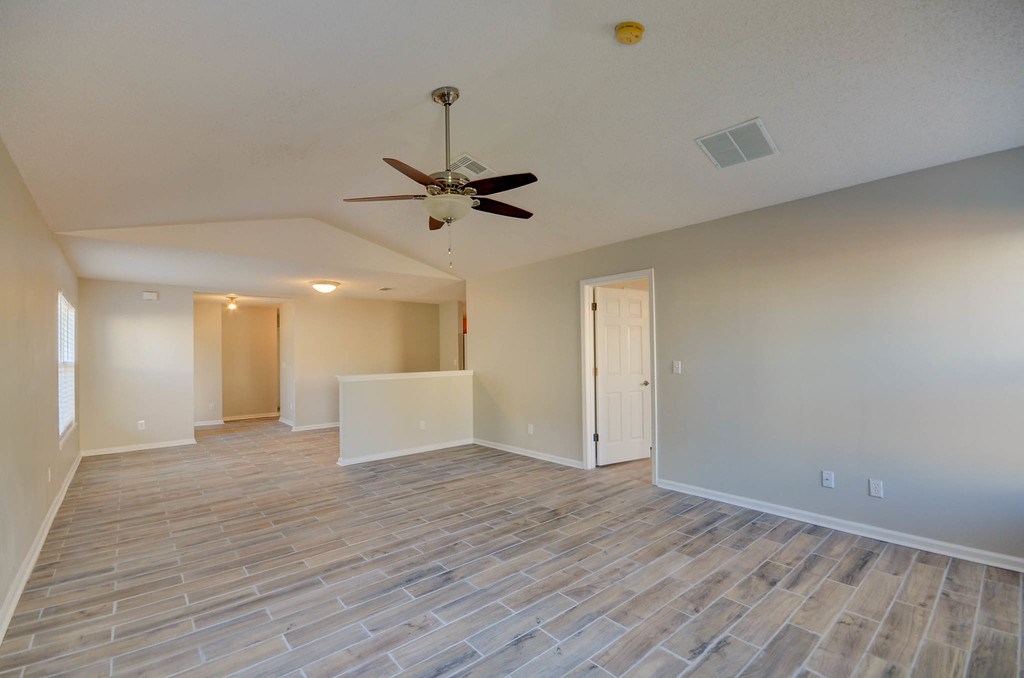 96185 Coral Reef Road Yulee, FL 32097 - Photo 4 of 14 Gallery Image 4