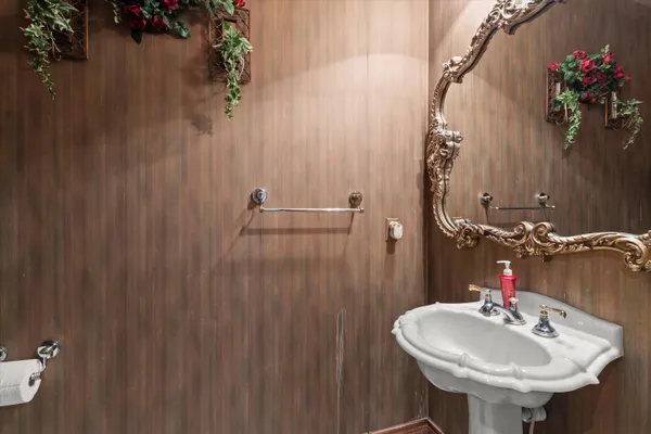 $1,550,000 | 2404 York Avenue, Lubbock, TX 79407