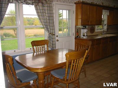 4937 Egypt Road Coplay, PA 18037 - Photo 7 of 11 Eating area