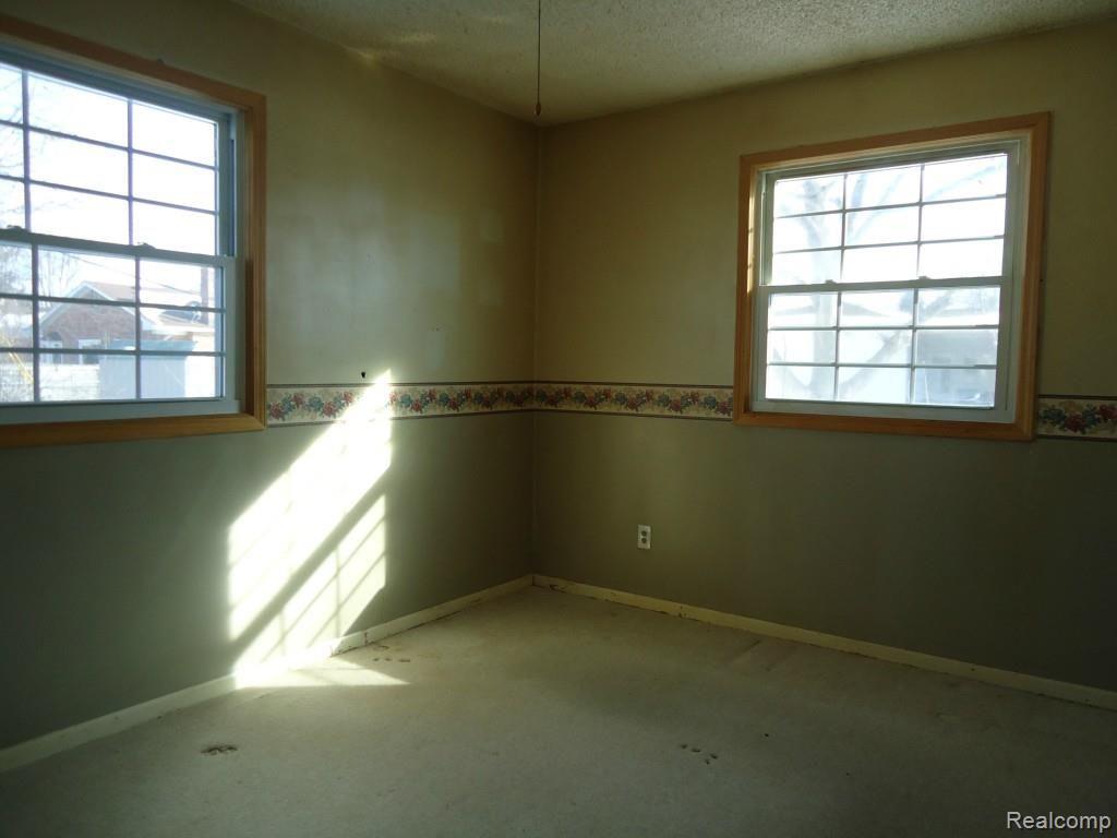 15844 Goddard Road Allen Park, MI 48101 - Photo 8 of 14 Master Bedroom.jpg