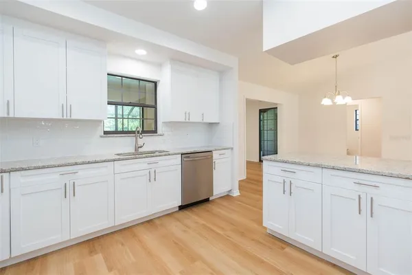 $349,900 | 6625 Foxmoor Drive, Zephyrhills, FL 33542