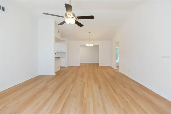 $349,900 | 6625 Foxmoor Drive, Zephyrhills, FL 33542