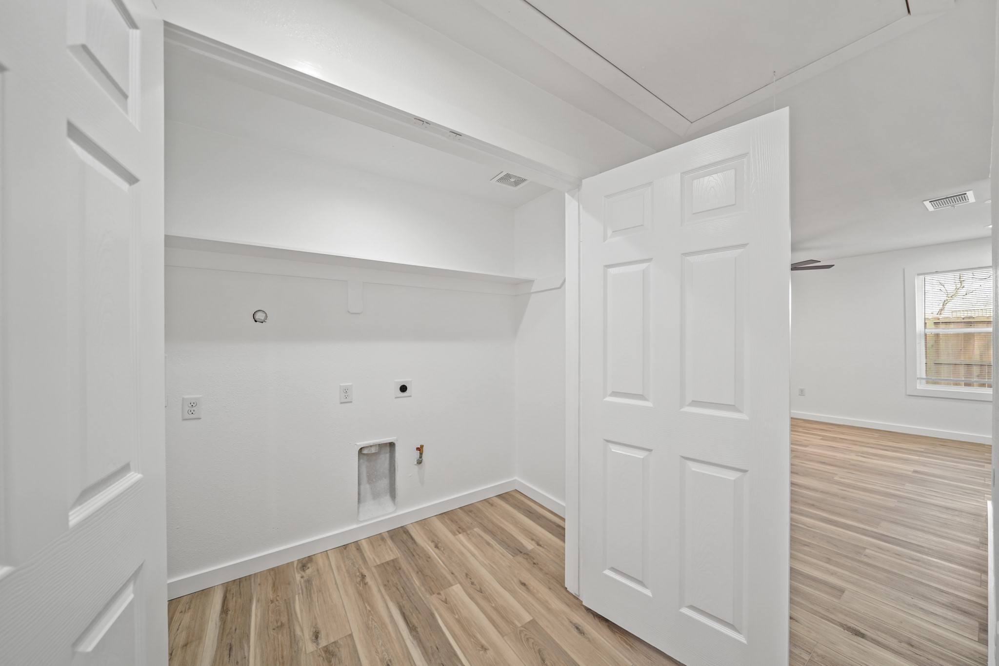 4154 Erby Street Houston, TX 77087 - Photo 27 of 36 a view of empty room