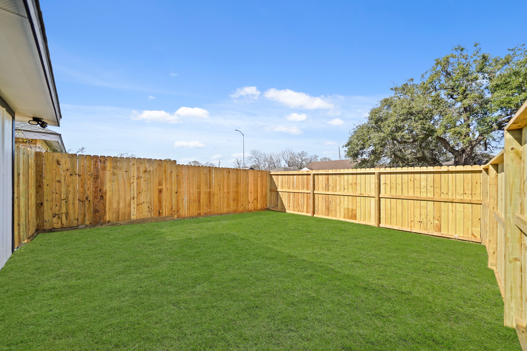 4154 Erby Street Houston, TX 77087 - Photo 36 of 36 a view of a backyard of the house
