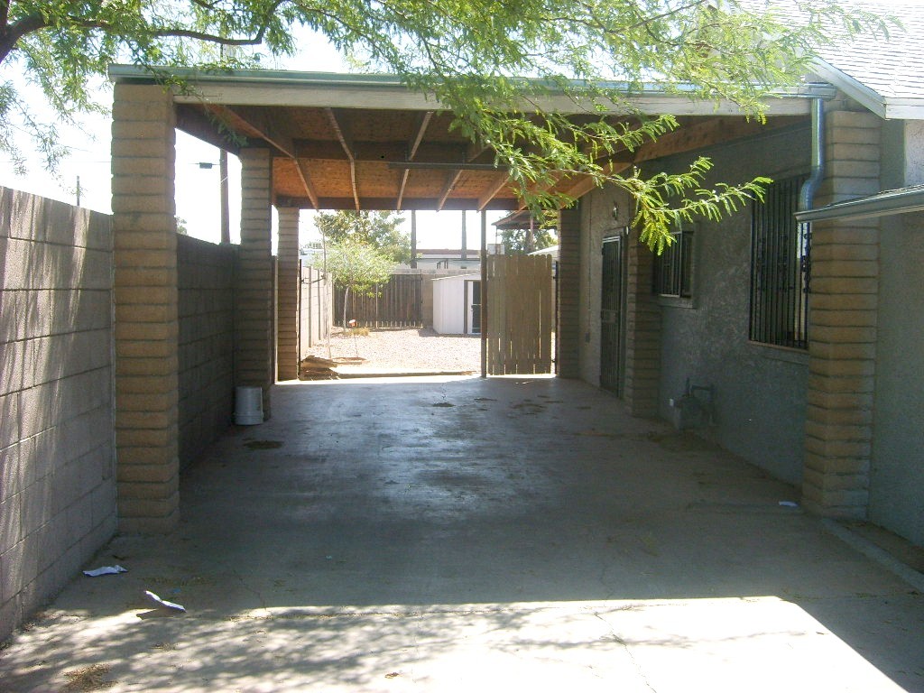 2905 West Almeria Road Phoenix, AZ 85009 - Photo 2 of 16 carport
