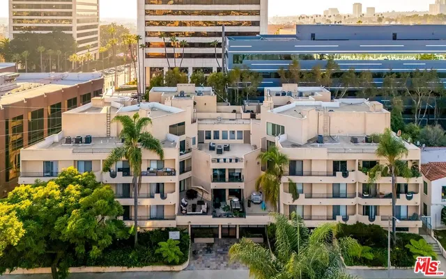 a large building with a street