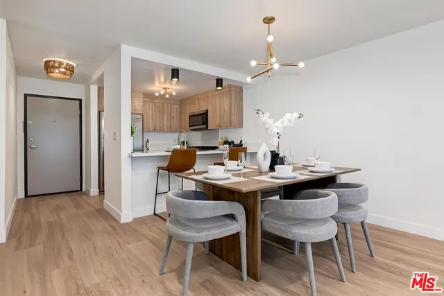 $799,000 | 1633 South Bentley Avenue, Unit 204, Los Angeles, CA 90025